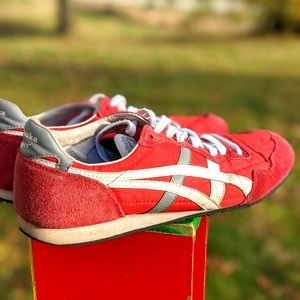Onitsuka Serrano